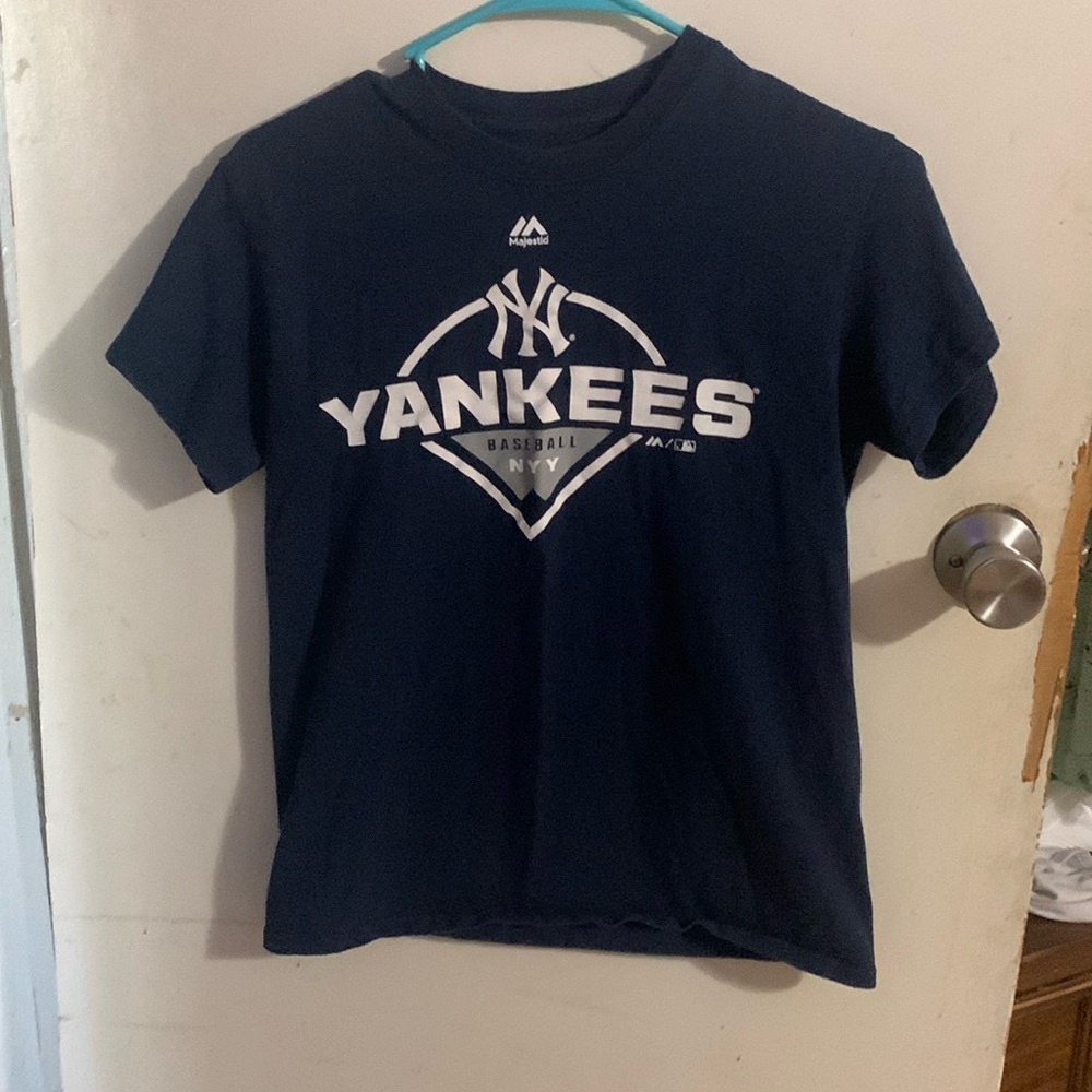 Yankees baseball NY top dark blue